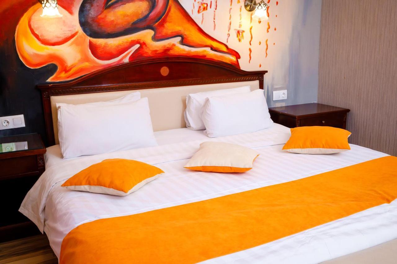 Hotel G Empire Akmola Esterno foto