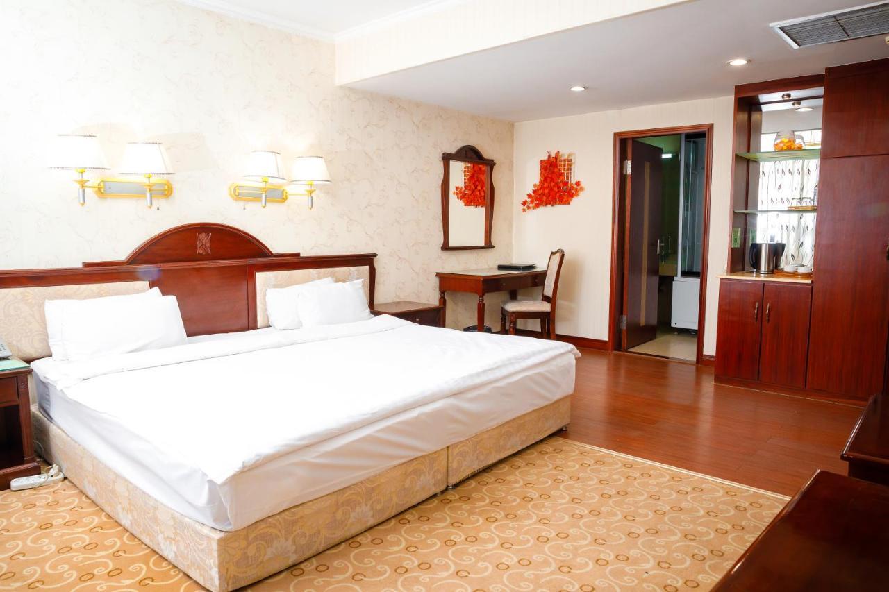 Hotel G Empire Akmola Esterno foto