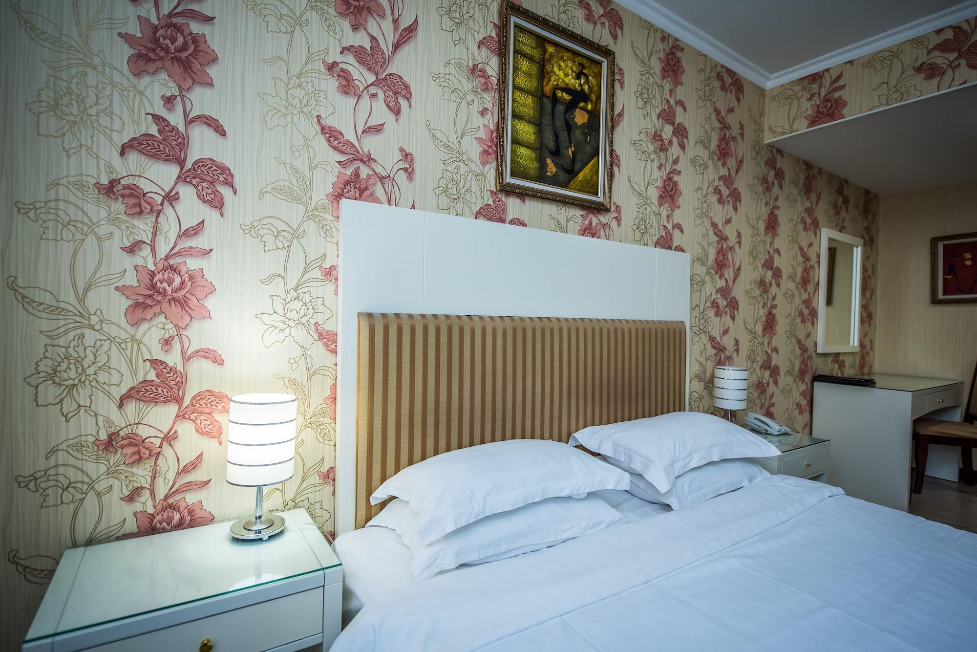 Hotel G Empire Akmola Esterno foto