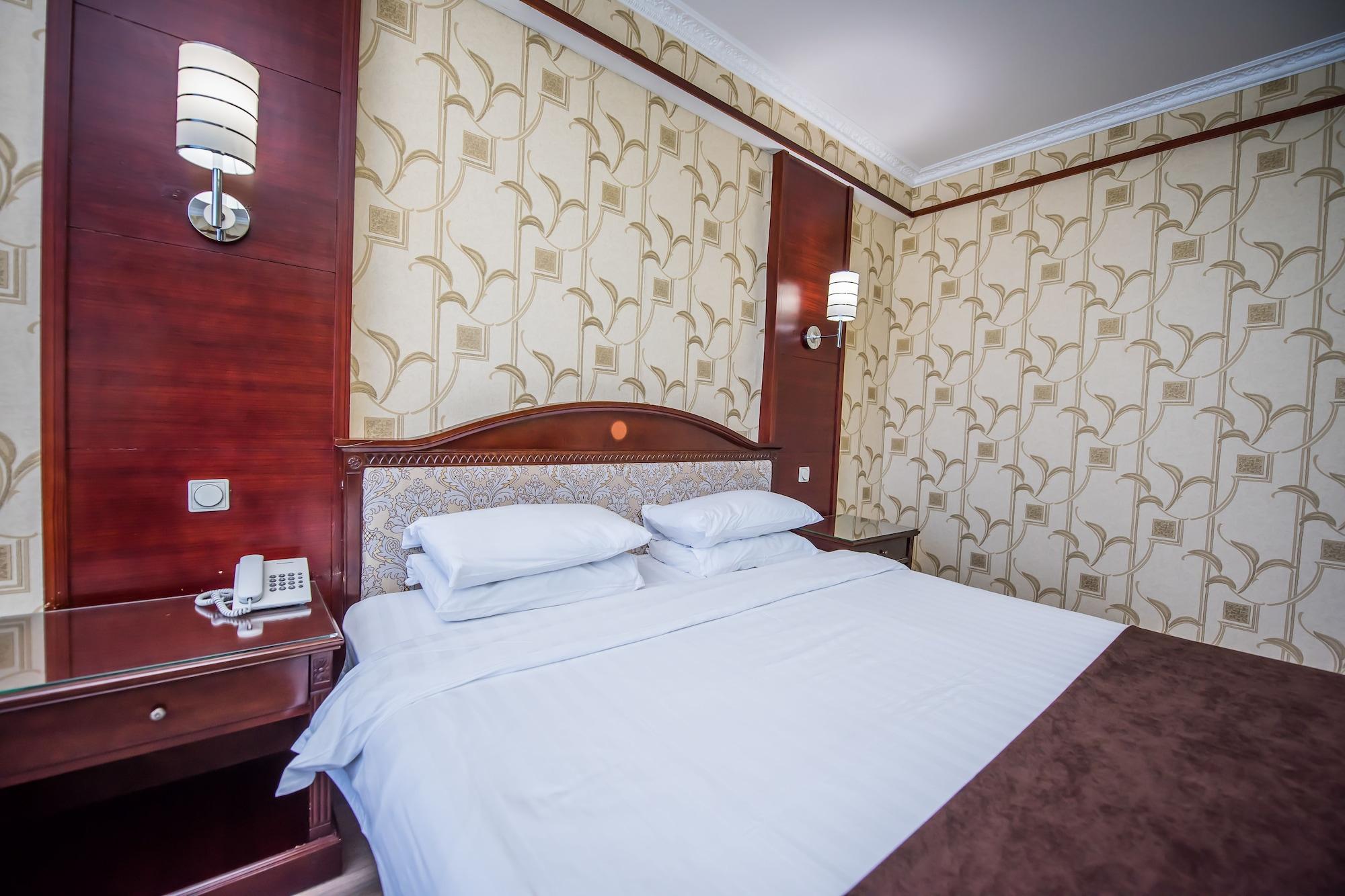 Hotel G Empire Akmola Esterno foto