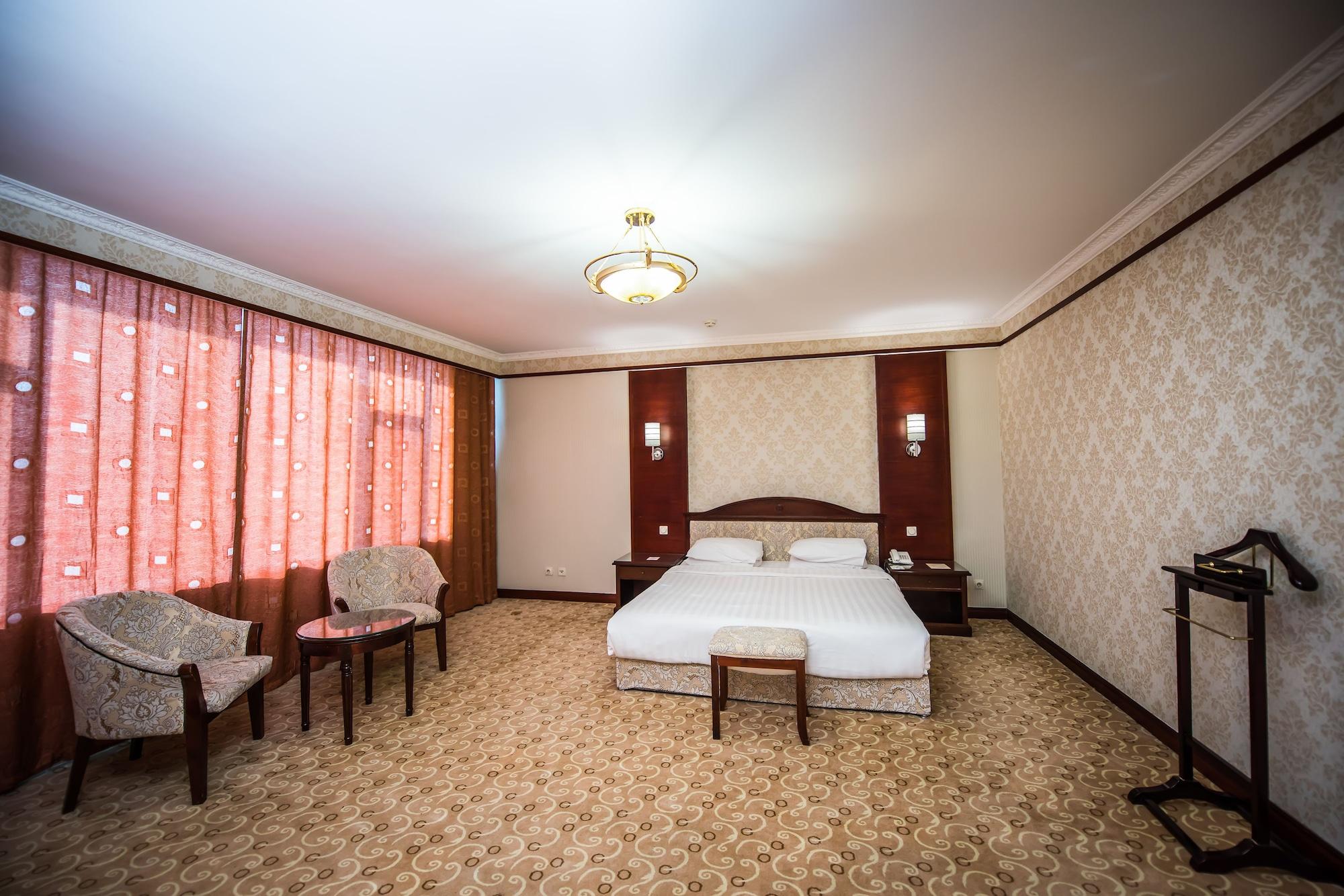 Hotel G Empire Akmola Esterno foto