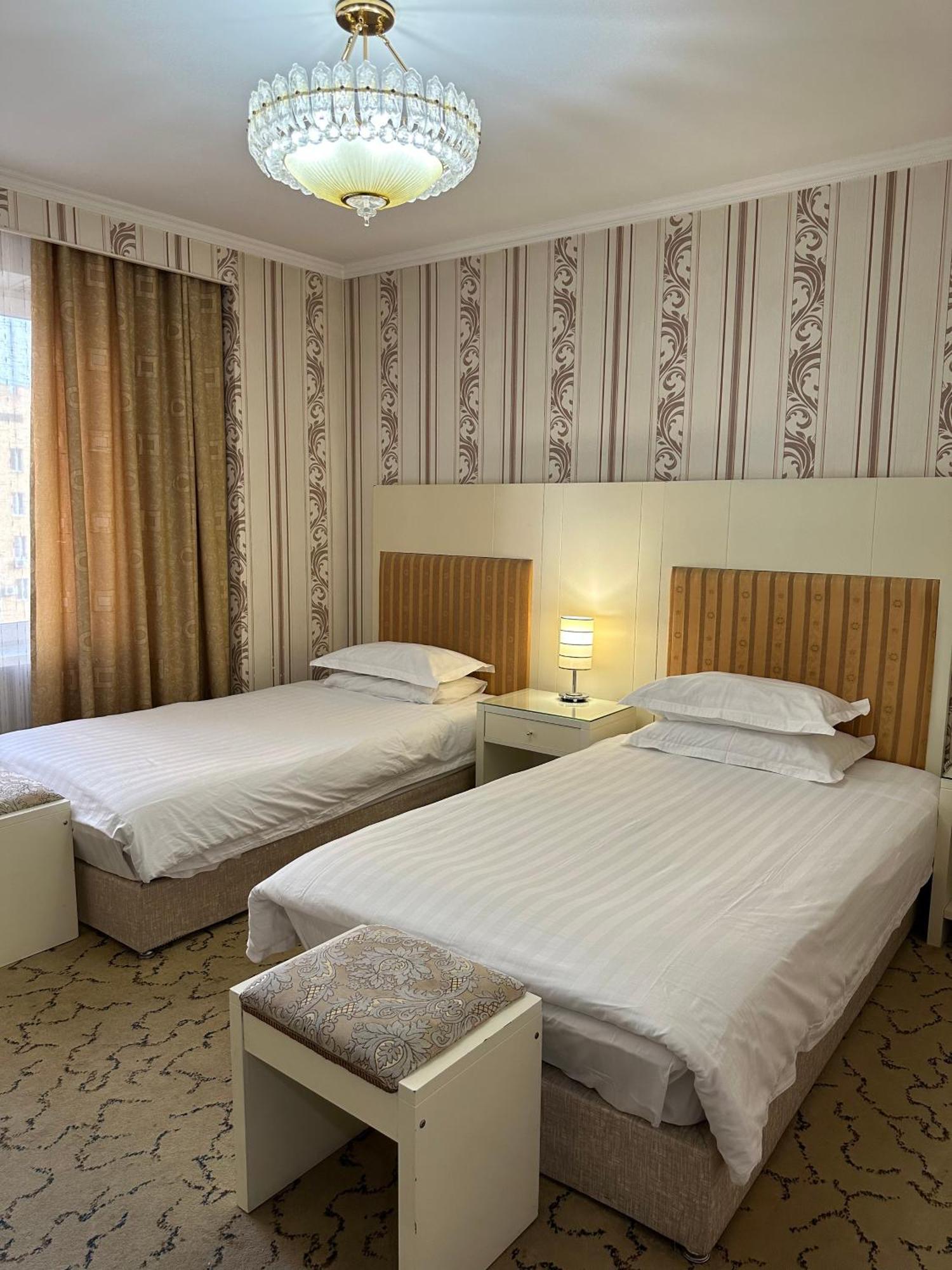Hotel G Empire Akmola Esterno foto