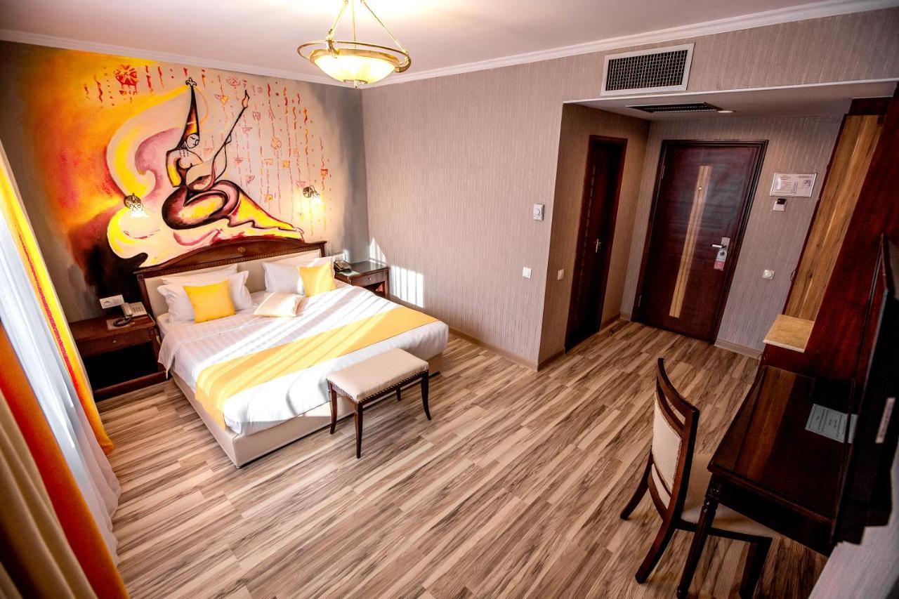 Hotel G Empire Akmola Esterno foto